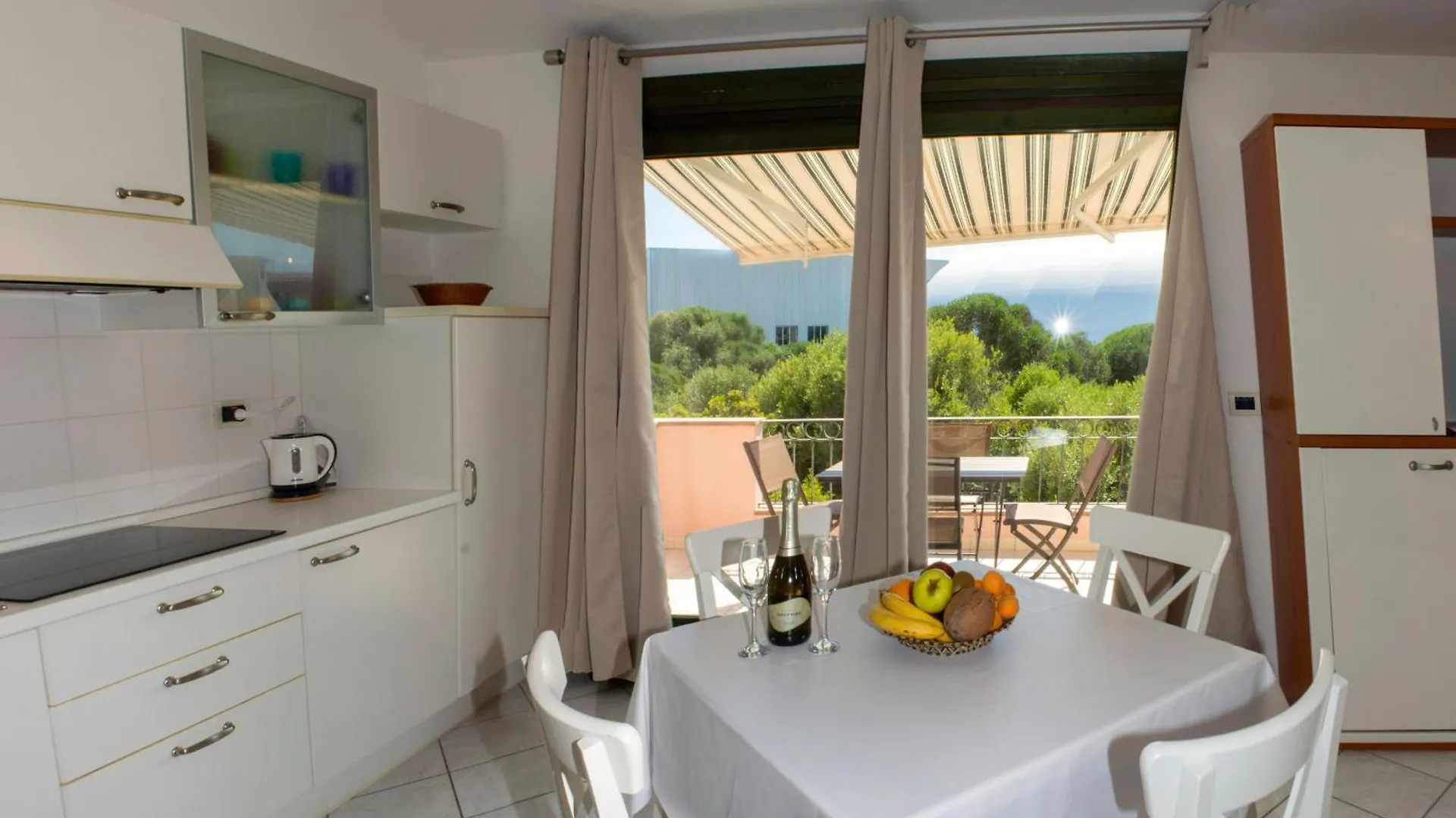 Ampio Attico Monolocale Con Terrazza Apartment Santa Teresa Gallura 0*,