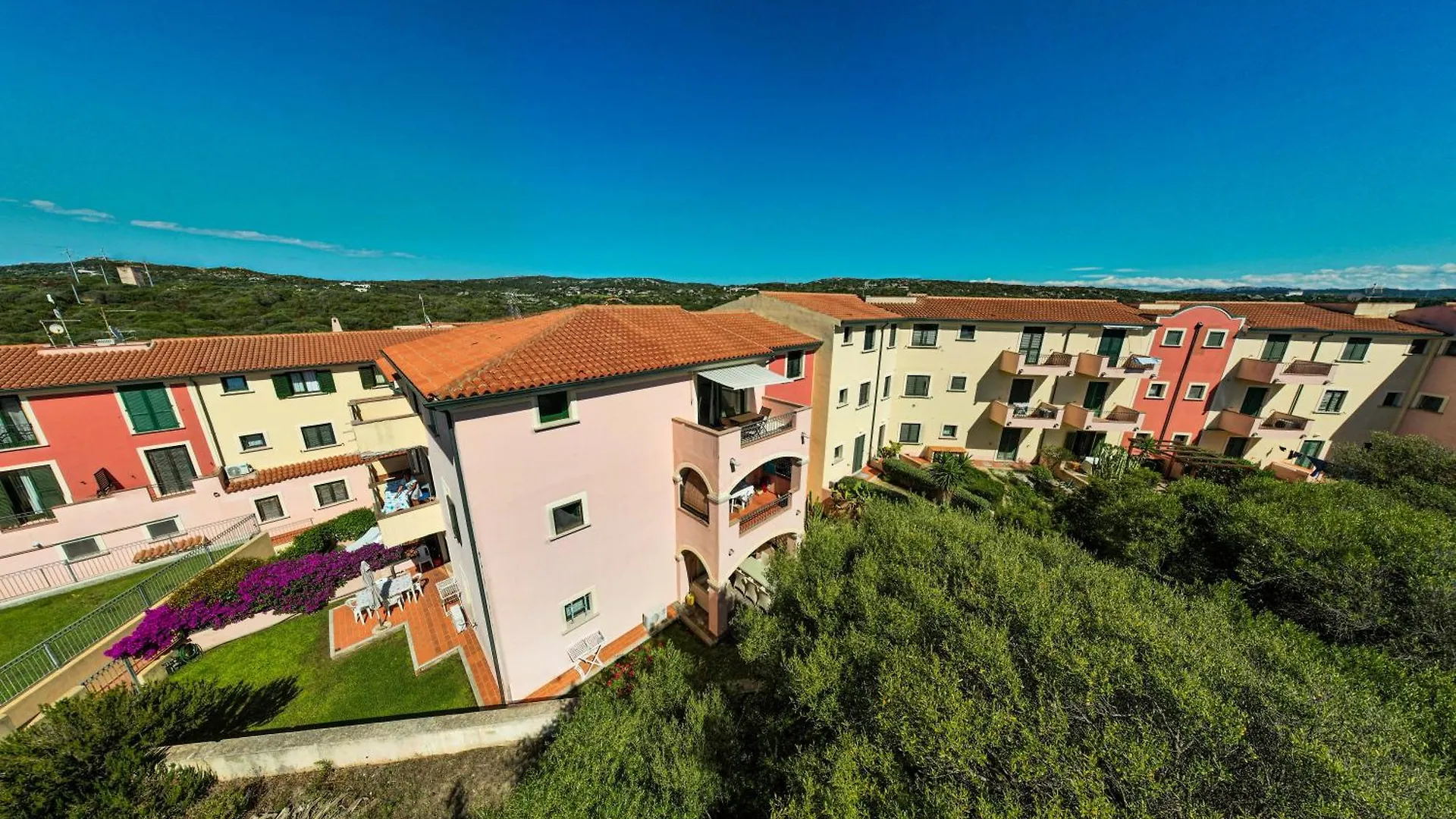 Ampio Attico Monolocale Con Terrazza Apartment Santa Teresa Gallura